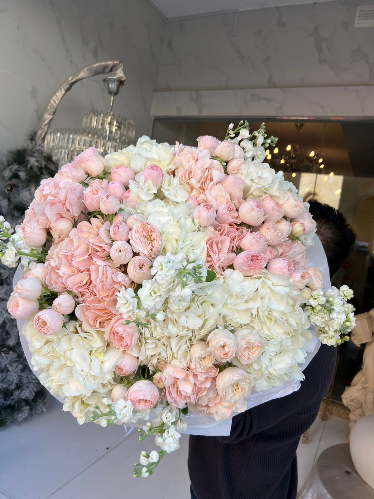 FLOWERS BOUQUET WITH HYDRANGEA AND ROSES “HEARTFELT”
