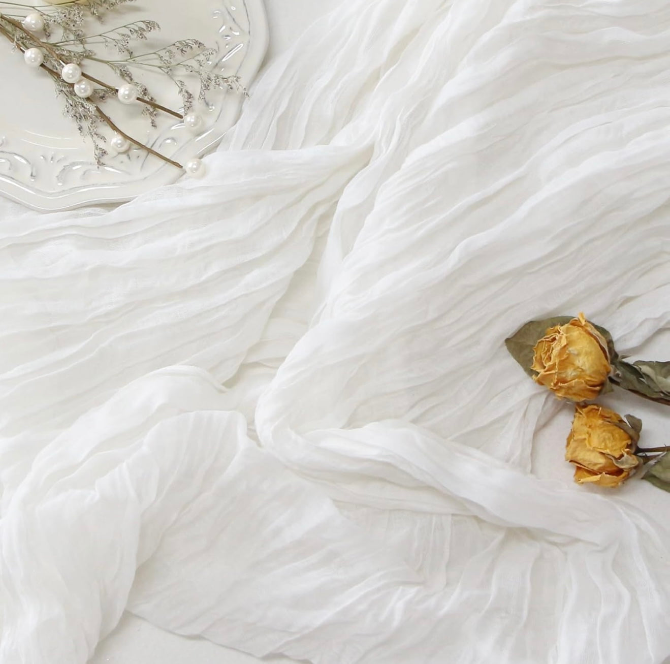 White table runner TR-0022 90*400 for rent