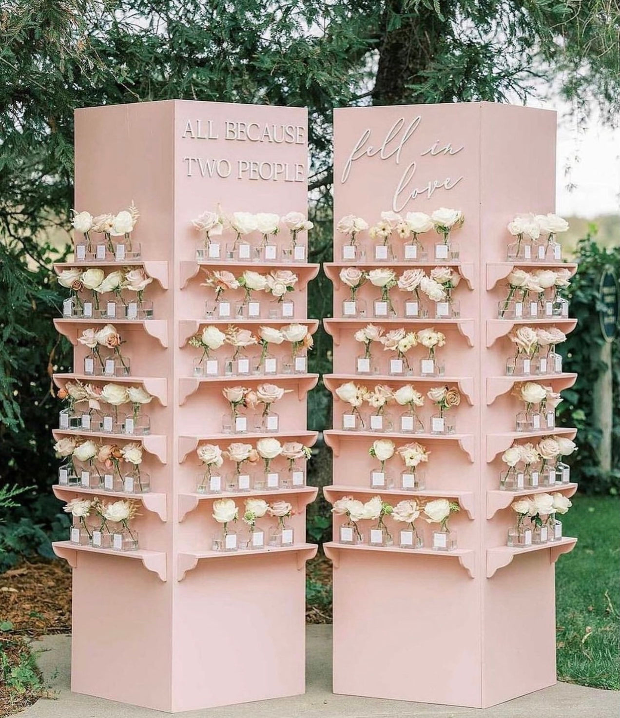 Stand welcome for wedding