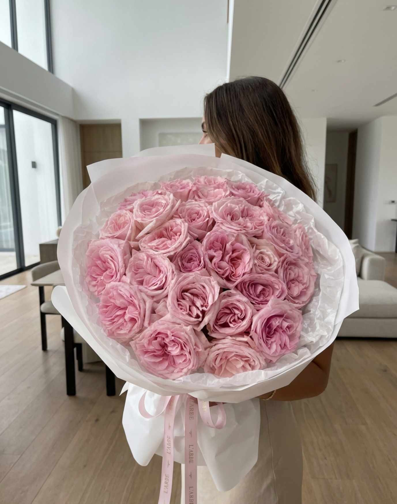 25 розовых роз О'Хара, Эквадор