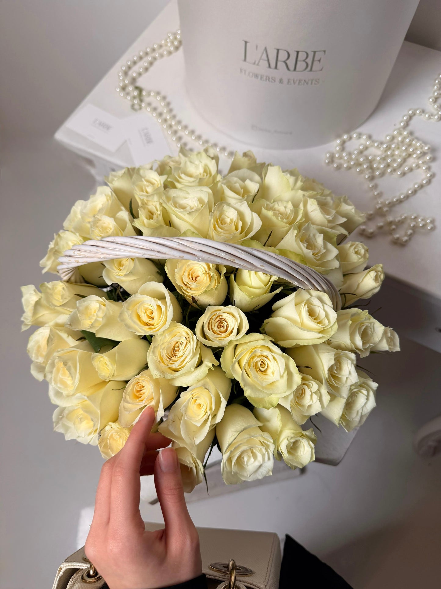 FLOWERS BASKET WITH 51 MINI ROSES