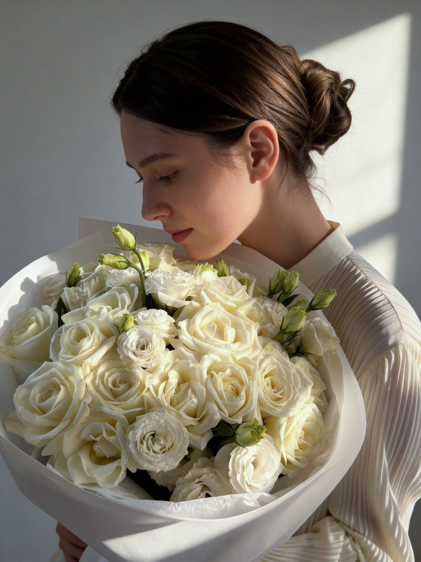 WHITE FLOWERS BOUQUET WITH ROSES AND EUSTOMA «EVA 1»