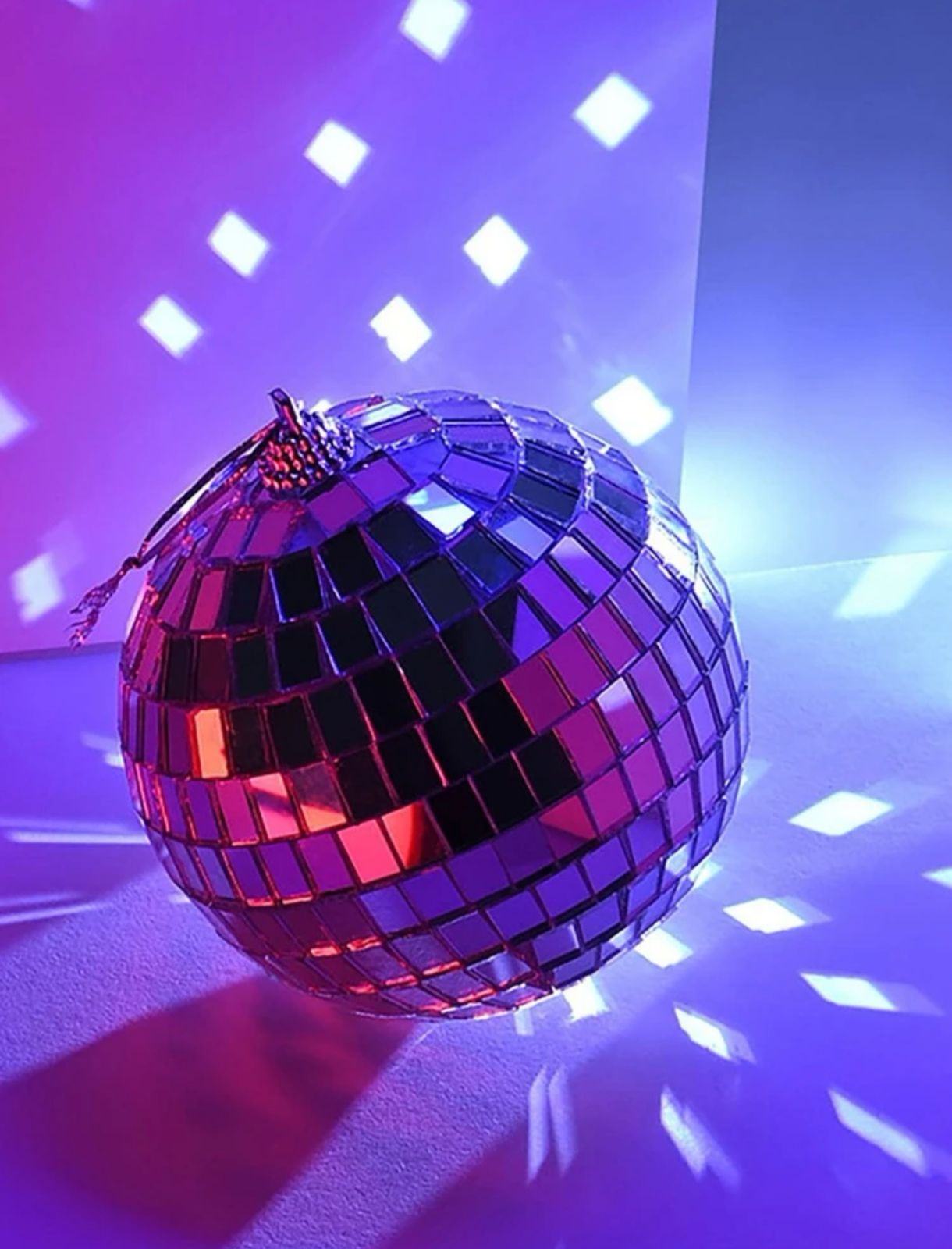 Disco ball 15cm (decor rent) D-0023