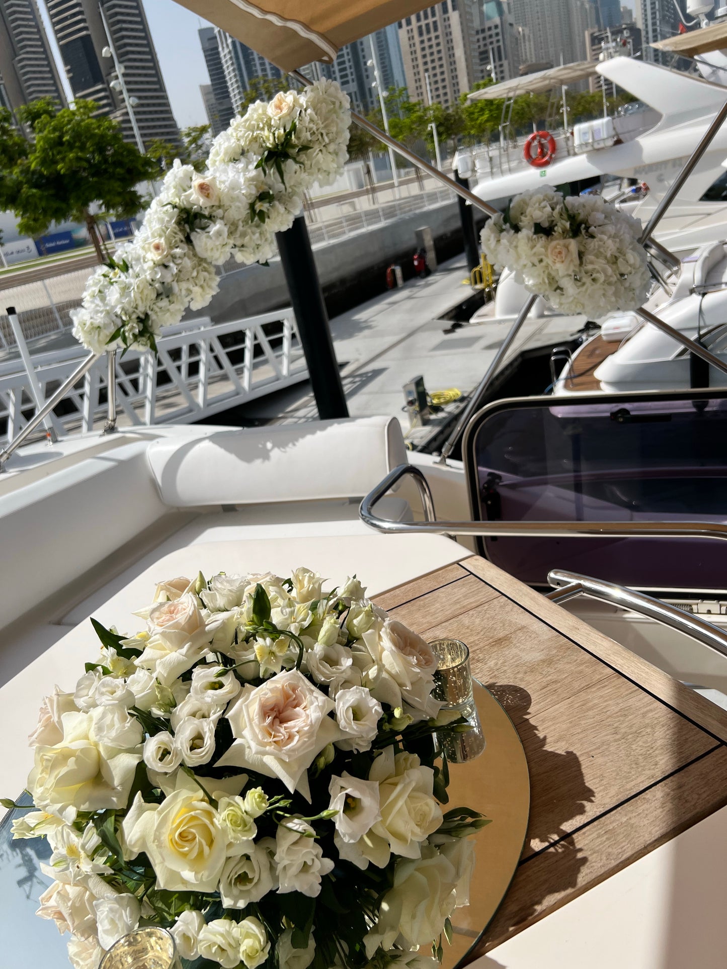 Flowers mix artificial and real (Decor rent)