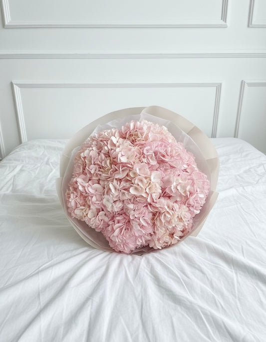 FLOWERS BOUQUET WITH PINK HYDRANGEA 11 PCS