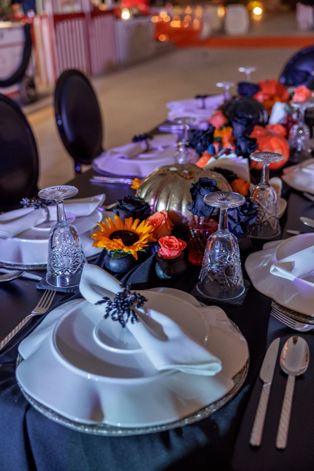 Spooky Elegance Luxury Halloween Table Setting for 8 Guests with Black & Gold Pumpkin Decor - rent