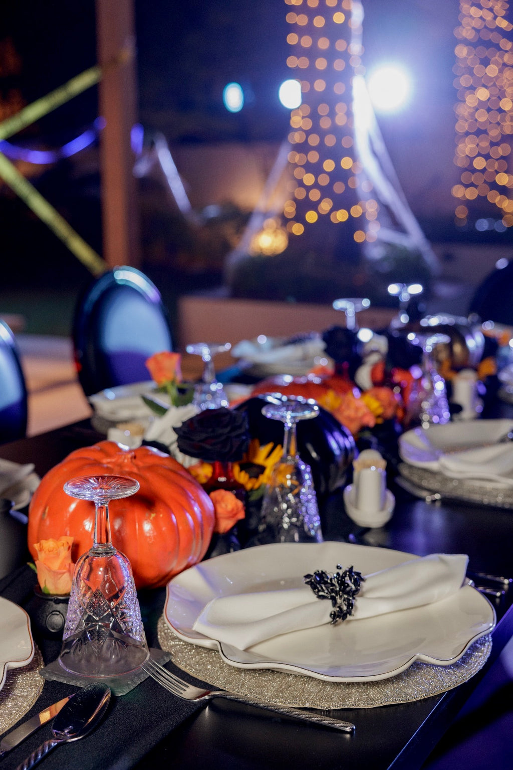 Spooky Elegance Luxury Halloween Table Setting for 8 Guests with Black & Gold Pumpkin Decor - rent