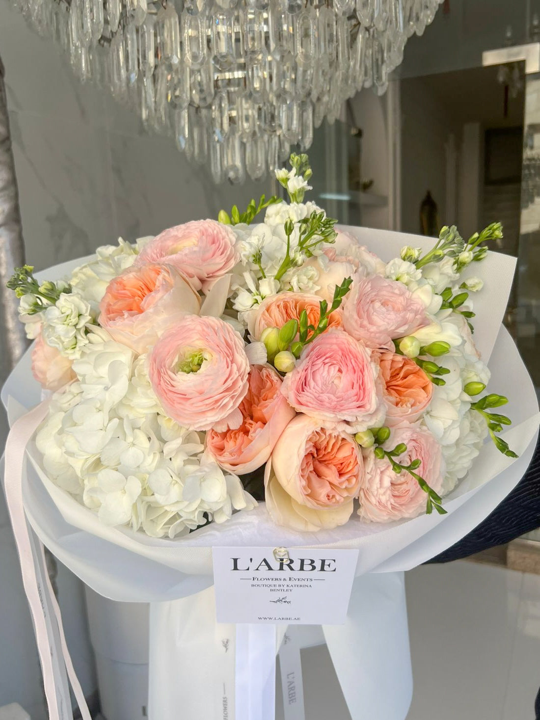 PEACH AND WHITE FLOWERS BOUQUET WITH RANUNCULUS AND FRESIA