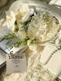 WHITE FLOWER BOUQUET WITH ORHIDS, HYDRANGEA AND RANUNCULUS “ARISTELLE” 0111