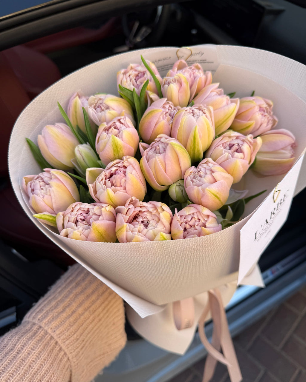 PINK FLOWERS BOUQUET WITH TULIP DOUBLE PETALS 21 PCS