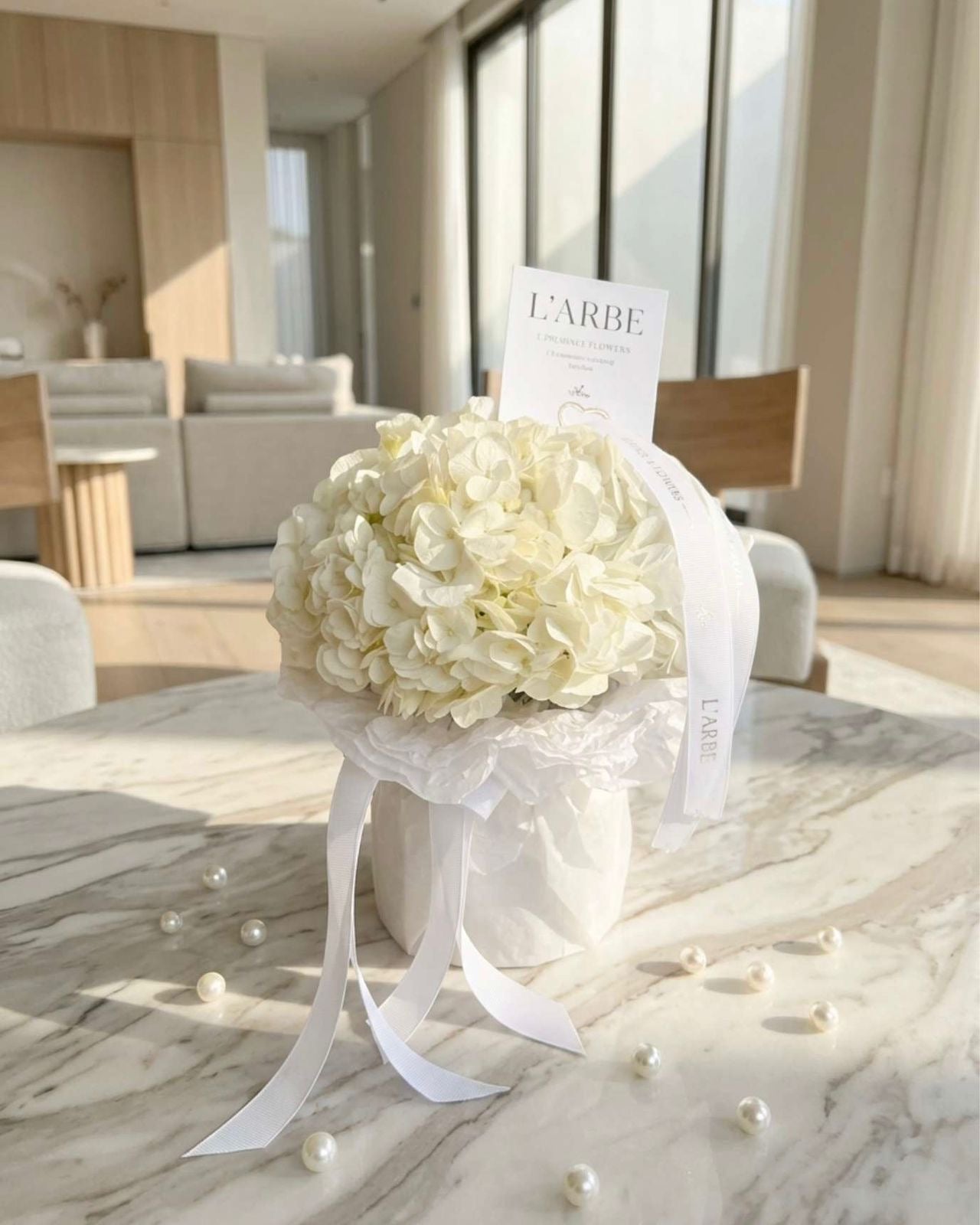 WHITE FLOWERS BOUQUET “COMPLIMENTS FOR YOU” WITH HYDRANGEA 0106