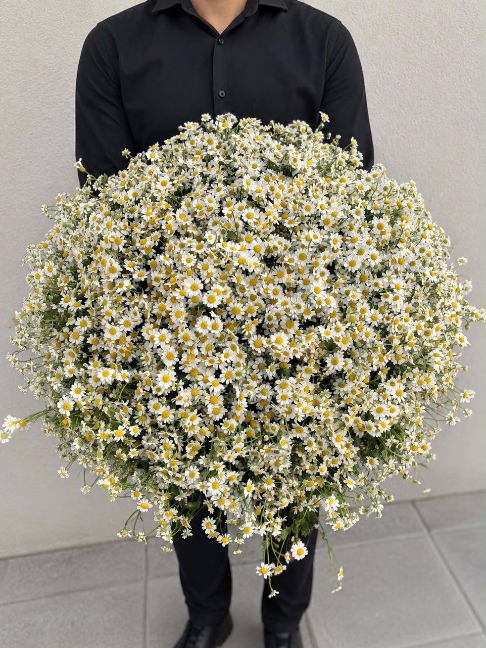 FLOWERS BOUQUET WITH TANACETUM