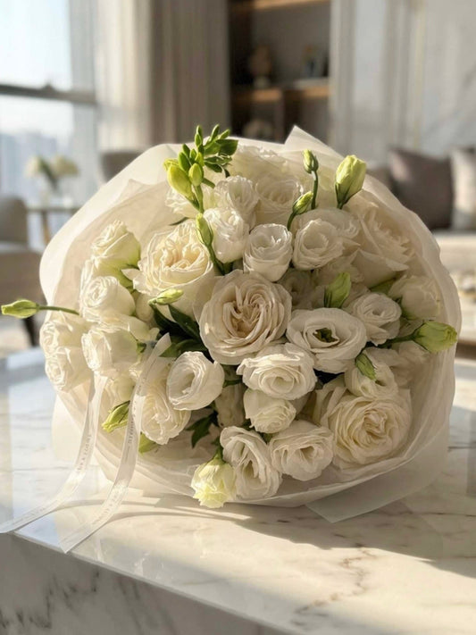 WHITE FLOWERS BOUQUET MIX WITH PEONY ROSES AND EUSTOMA