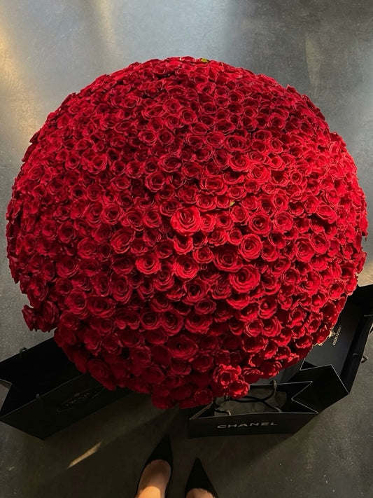 FLOWERS BOUQUET IN BASKET “HUGE RED ROSES” - 501