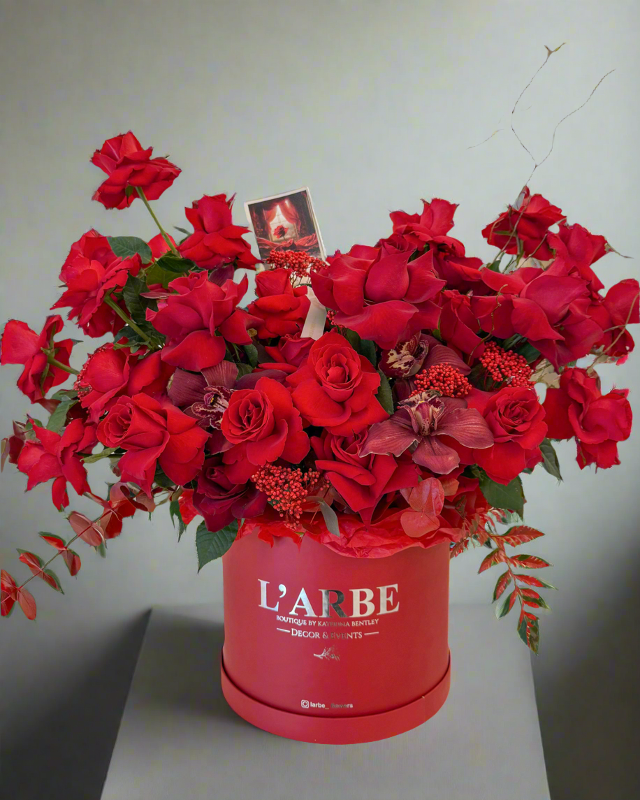 VIP red roses with orhid 30 cm box