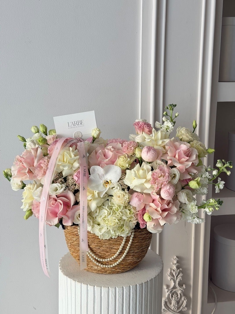 FLOWERS BASKET WITH PHALENOPSIS “EMMELINE”