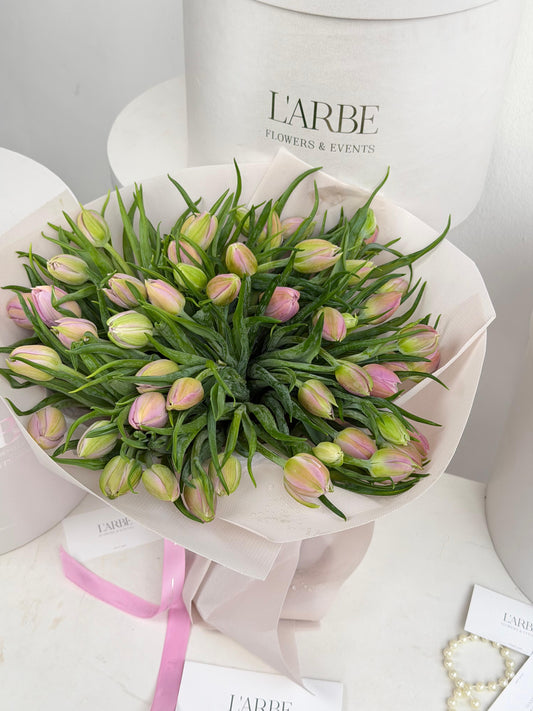 FLOWERS BOUQUET WITH 51 LIGHT LILAC TULIP KATINKA