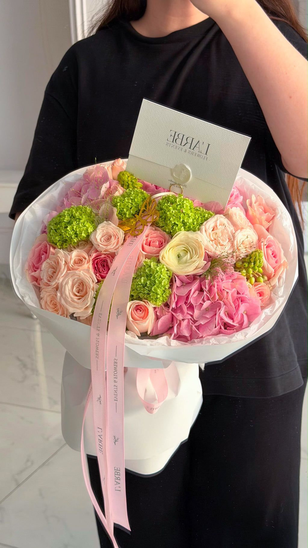 FLOWERS MIX WITH GREENS “THE DIVINE”