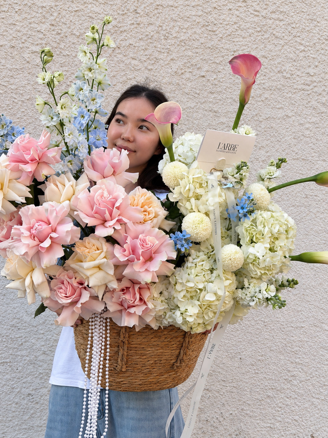 FLOWERS BASKET WITH DELPHINIUM MATHIOLA “BLUSH SEASON”