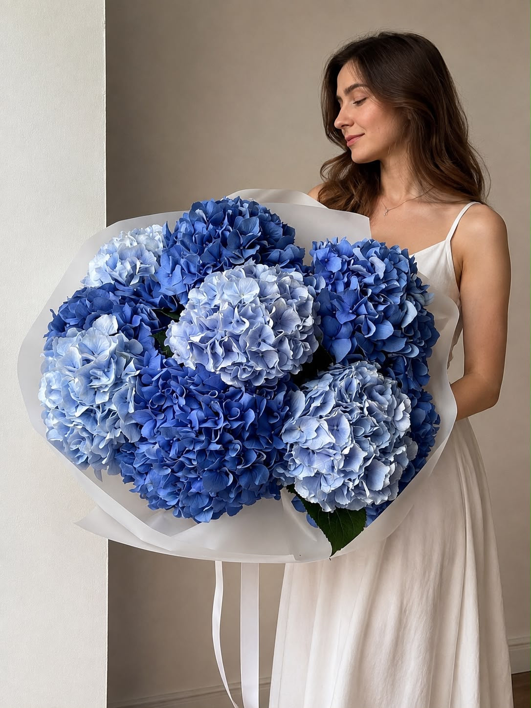 FLOWERS BOUQUET WITH BLUE AND DARK BLUE HYDRANGEAS “BELLAVIE”