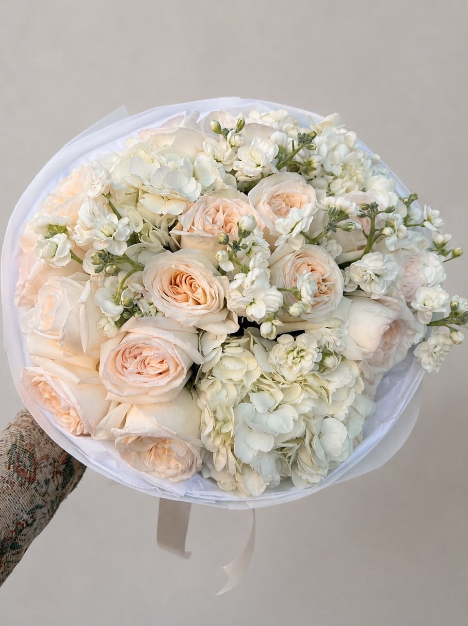 FLOWERS BOUQUET WITH ROSES AND HYDRANGEAS “NOCTELLE”