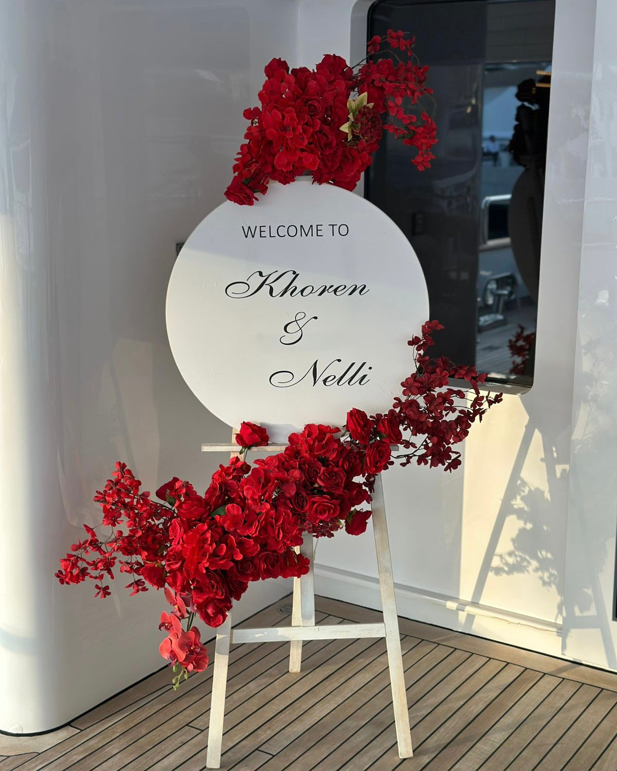 Welcome stand