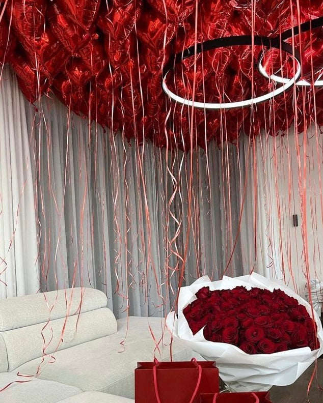 HELIUM BALLOONS “RED HEARTS” 99 pcs
