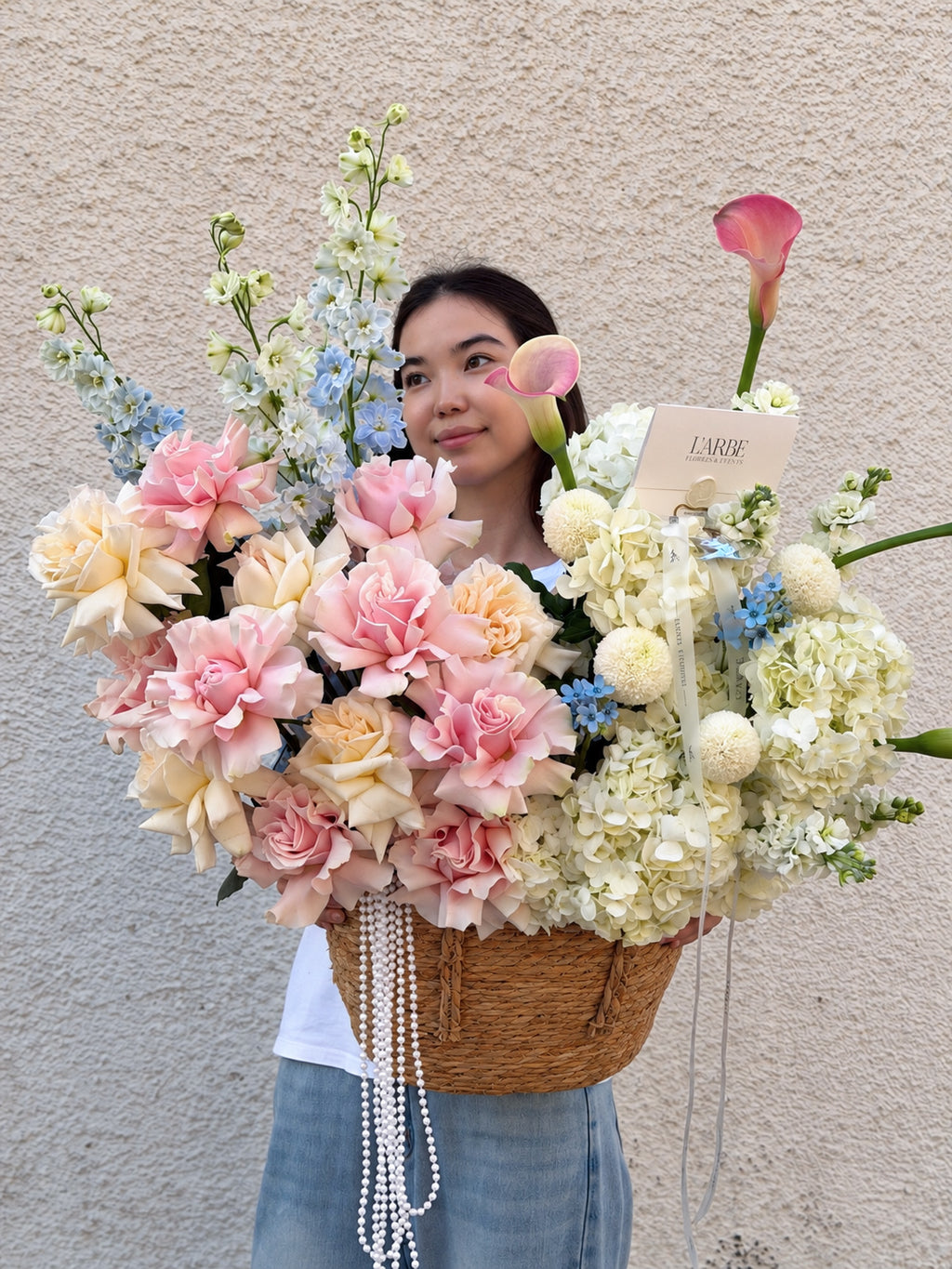 FLOWERS BASKET WITH DELPHINIUM MATHIOLA “BLUSH SEASON”