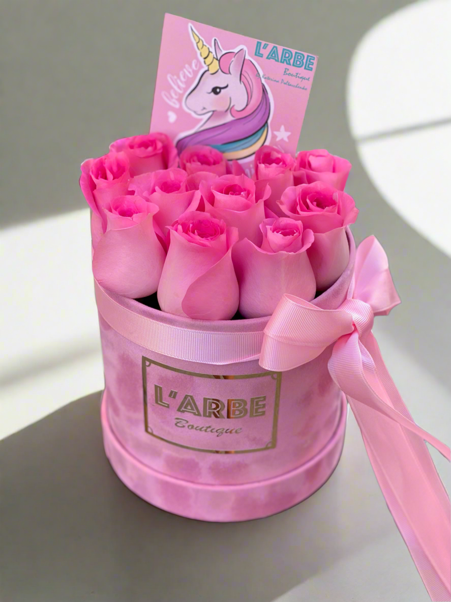 Small Velvet box pink XS 9-11 roses