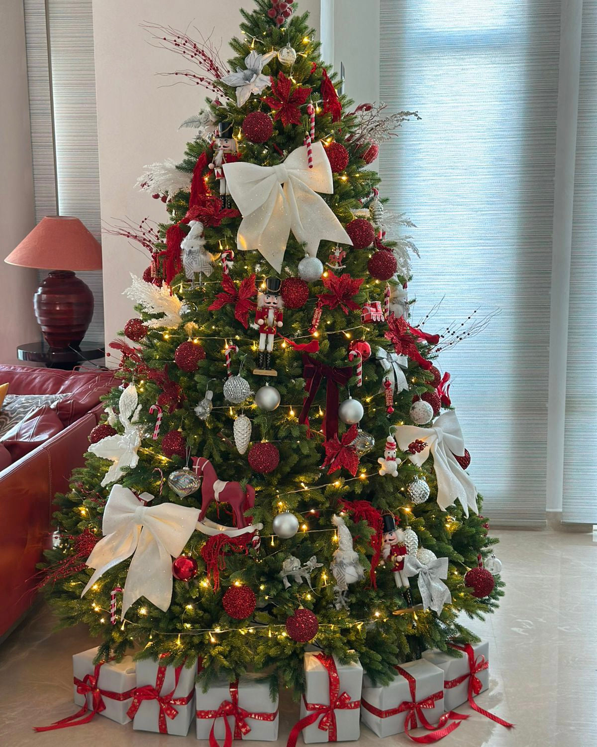 Christmas Tree for rent 240 cm (8 ft)