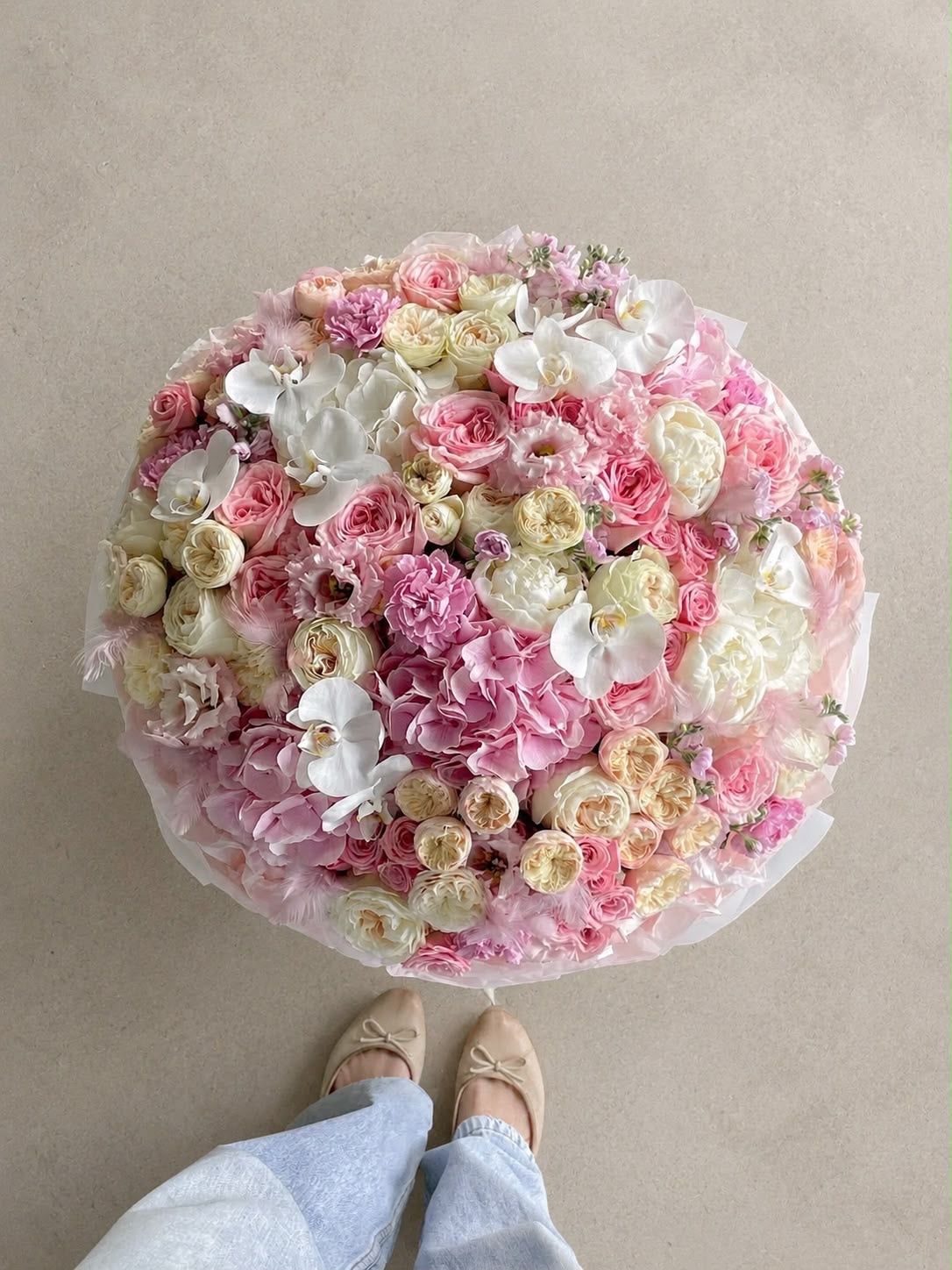 FLOWERS BOUQUET WITH HYDRANGEAS, EUSTOMA AND ROSES “CHERUBIC”