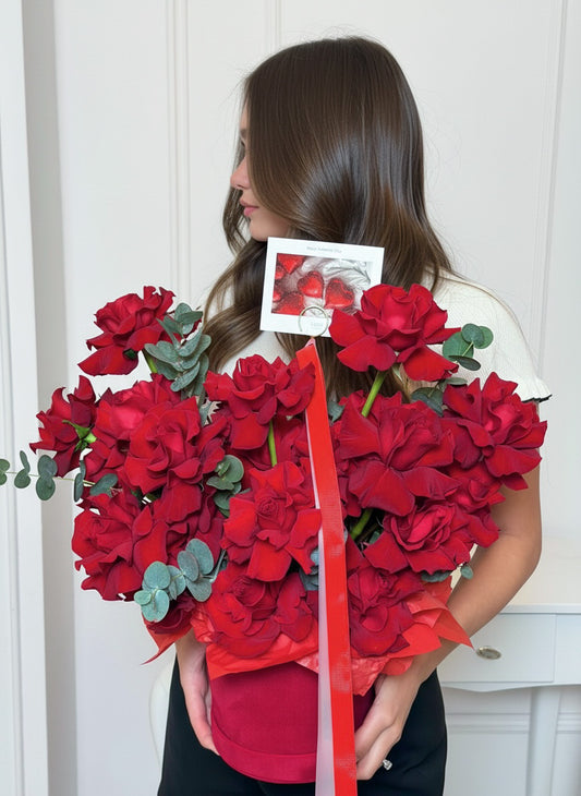 VALENTINE’S EDITION RED BOX WITH ROSES V111 “EURO PLUS” V117plus
