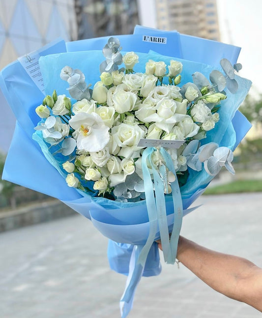 Mix flowers bouquet „Blue colibri”