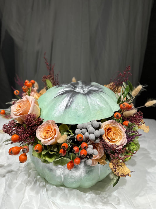 HALLOWEEN PUMPKIN WITH FRESH FLOWERS
