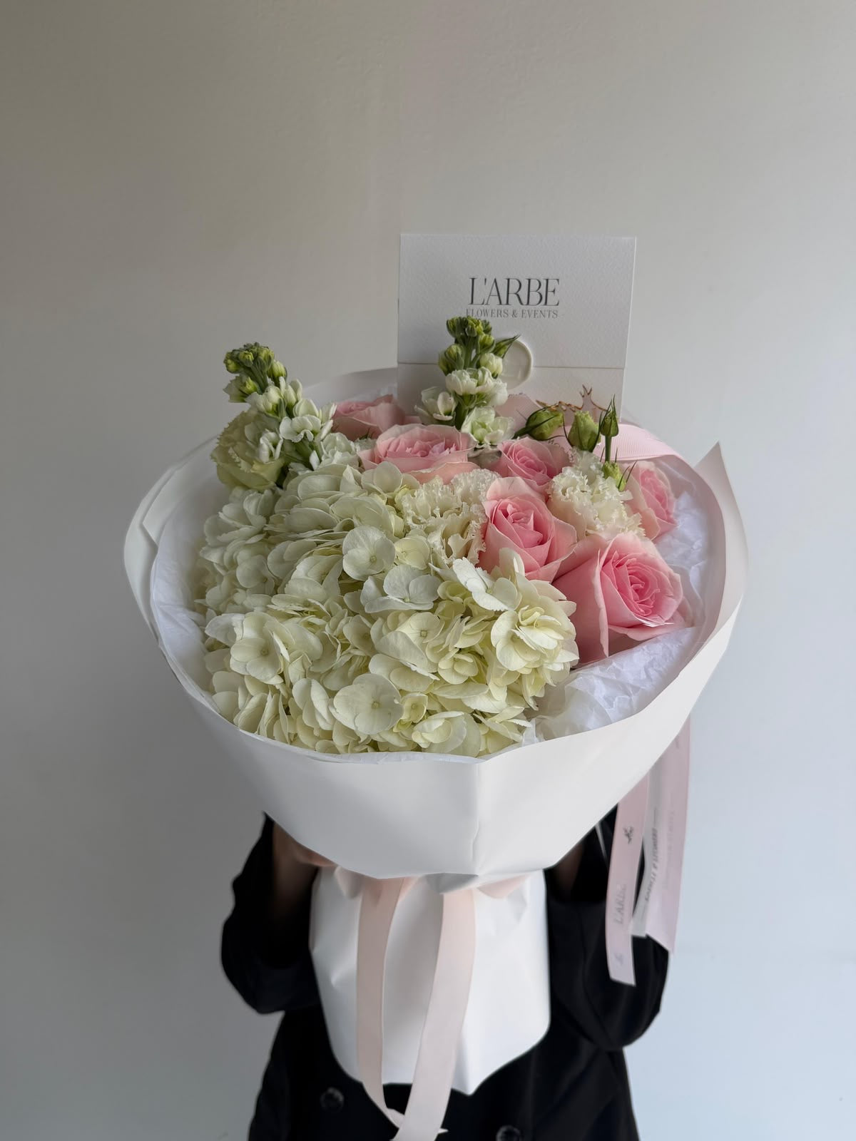 FLOWERS BOUQUET WITH HYDRANGEAS AND ROSES “MAISON”