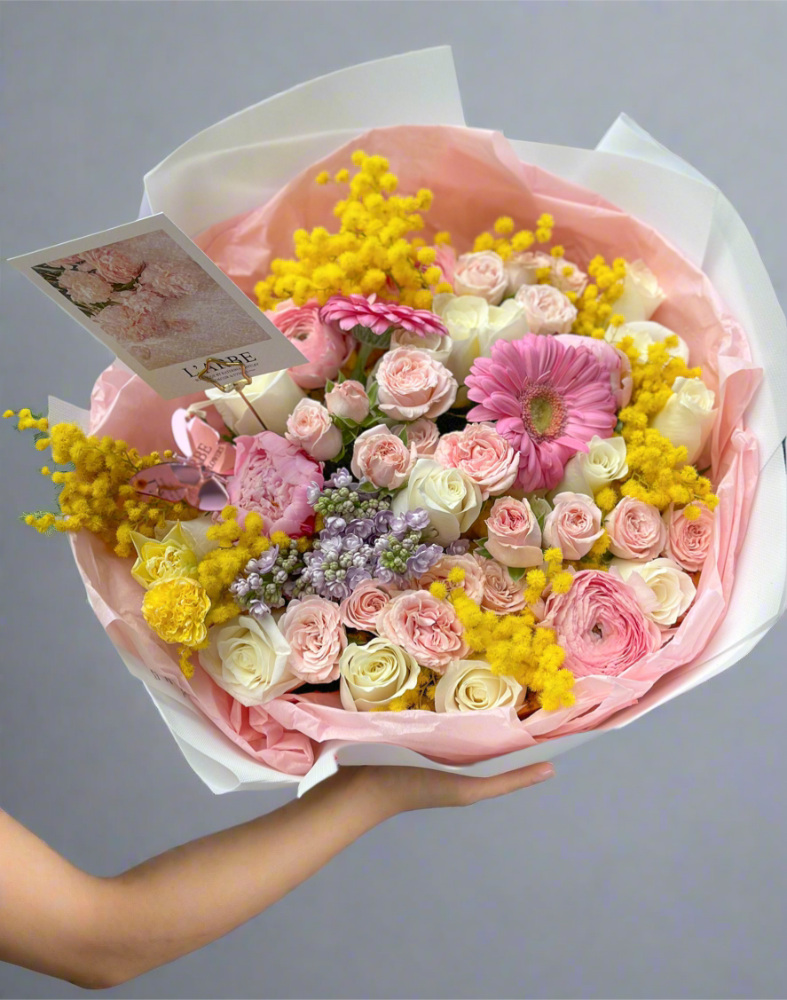 Mix flowers bouquet “Shasha”