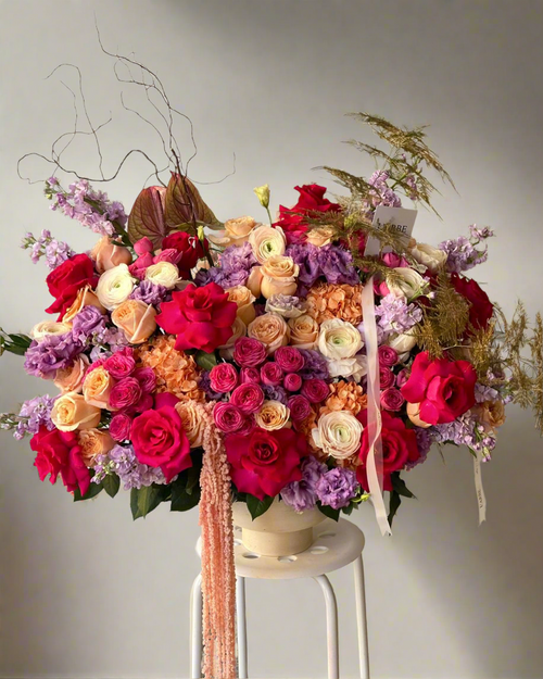 AUTUMN COLOR FLOWERS ARRANGEMENT IN POT WITH ROSES, RANUNCULUS, HYDRANGEA AND AMARANTHUS