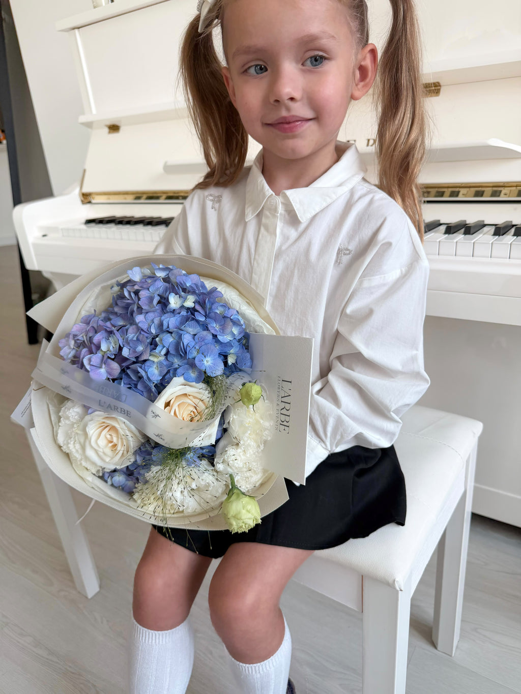 FLOWERS BOUQUET WITH HYDRANGEA AND ROSES “WITH GRATITUDE”