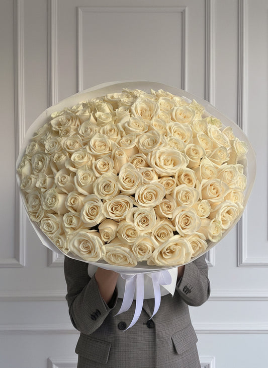 FLOWERS BOUQUET WITH 101 CREAM ROSES VENDELLA PREMIUM