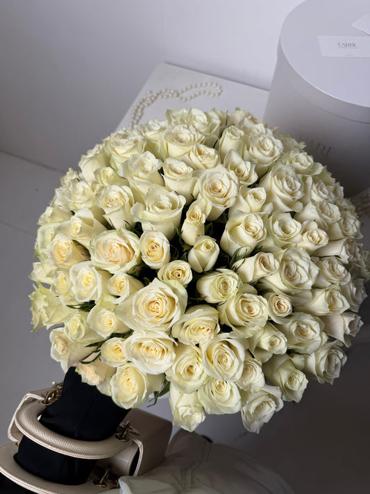 FLOWERS BOX WITH 101 MINI WHITE ROSES