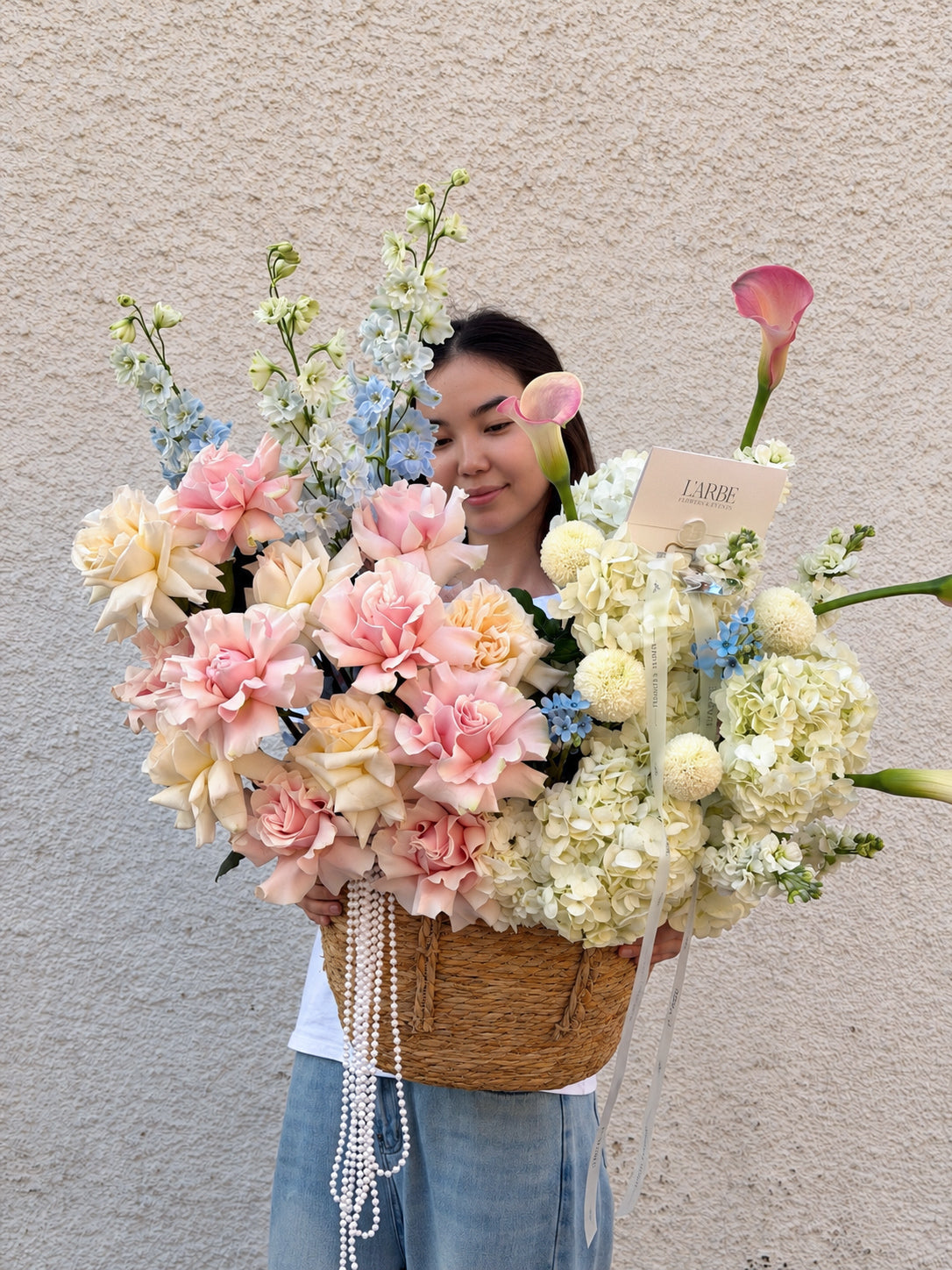 FLOWERS BASKET WITH DELPHINIUM MATHIOLA “BLUSH SEASON”