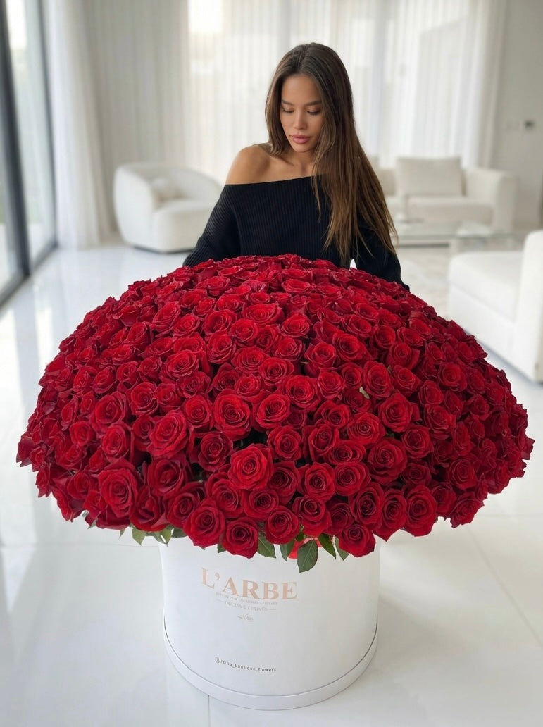 FLOWERS BOX WITH 501 RED ROSES