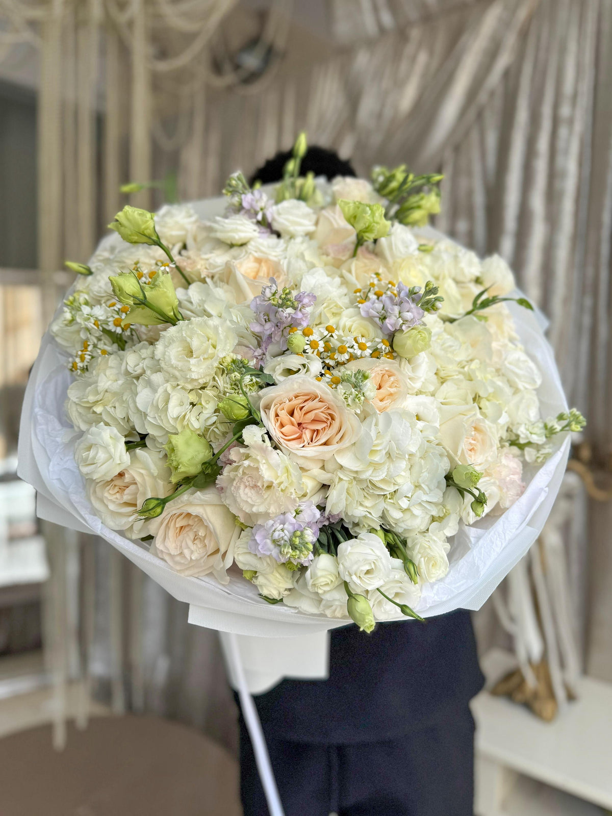 FLOWERS BOUQUET WITH HYDRANGEAS AND MATTHIOLA “ARABELLE”