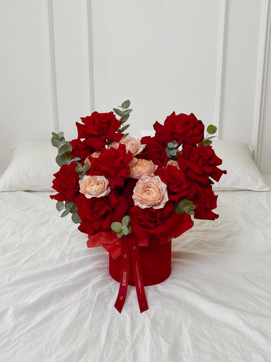 VALENTINE’S EDITION RED VELVET BOX WITH ROSES AND EUCALYPTUS V123 “ROLEX BOX”