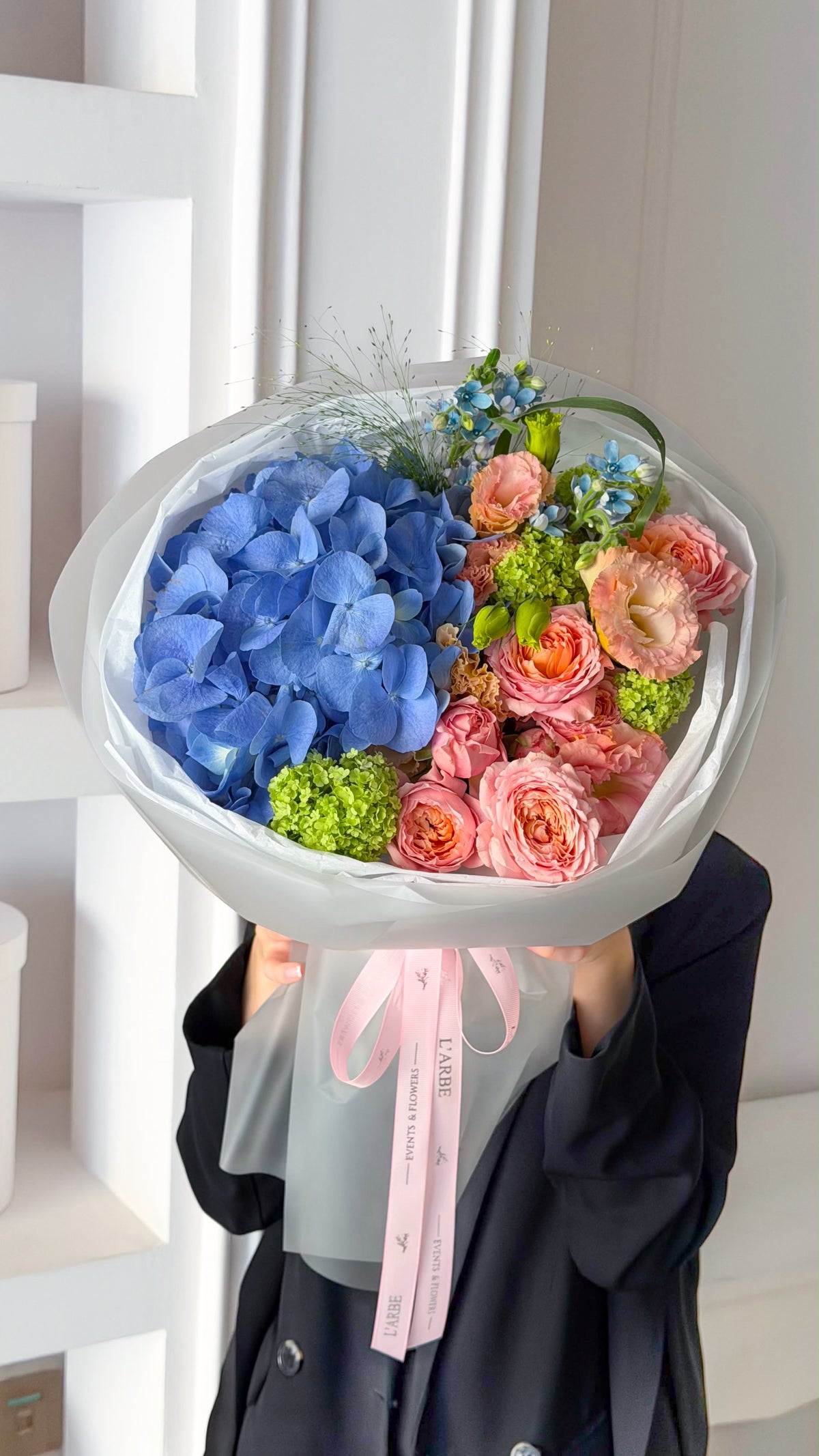 FLOWERS BOUQUET WITH BLUE HYDRANGEA AND GREEN “BLUE DREAM”