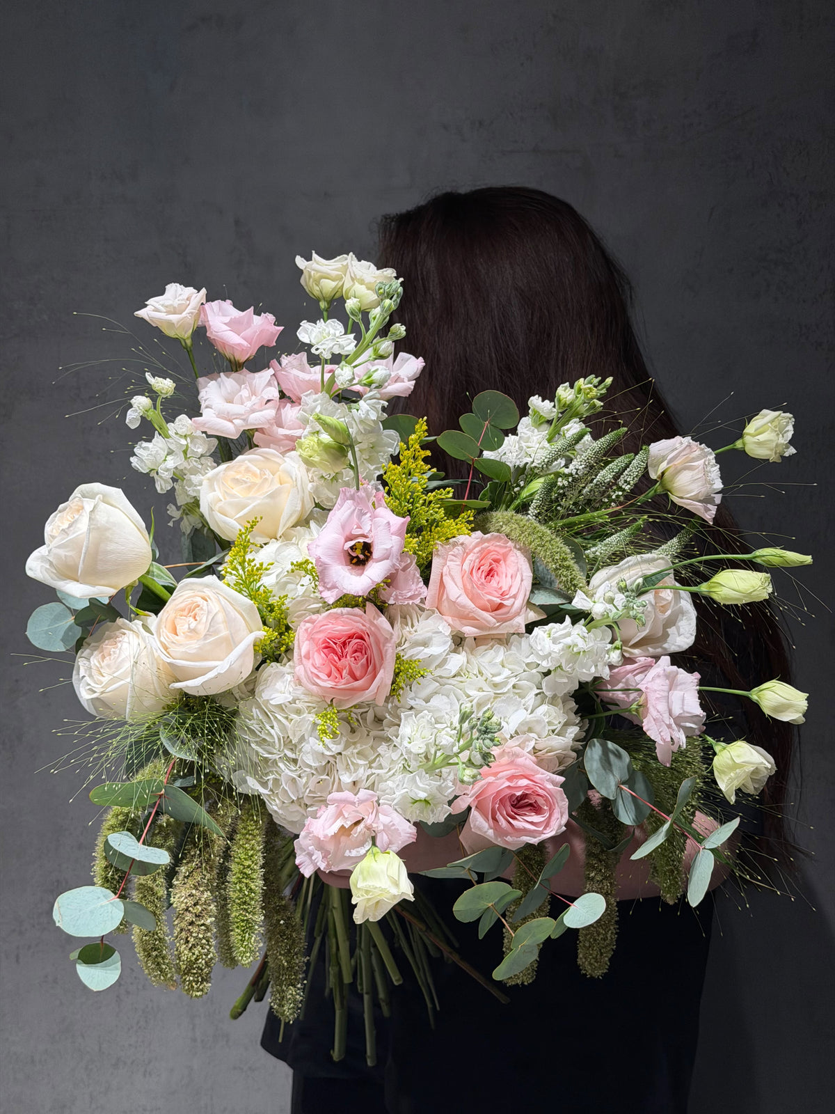 FLOWERS PINK AND GREEN BOUQUET “LEONIE”