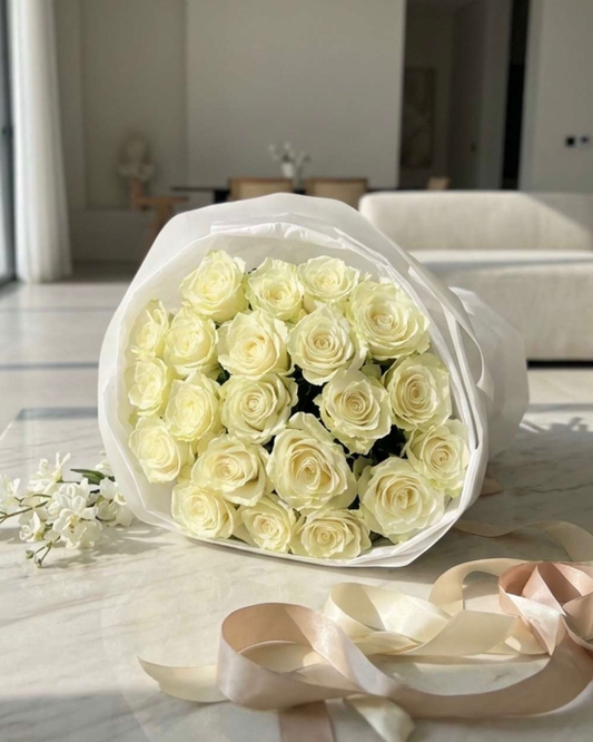 Букет цветов «21 белая роза»