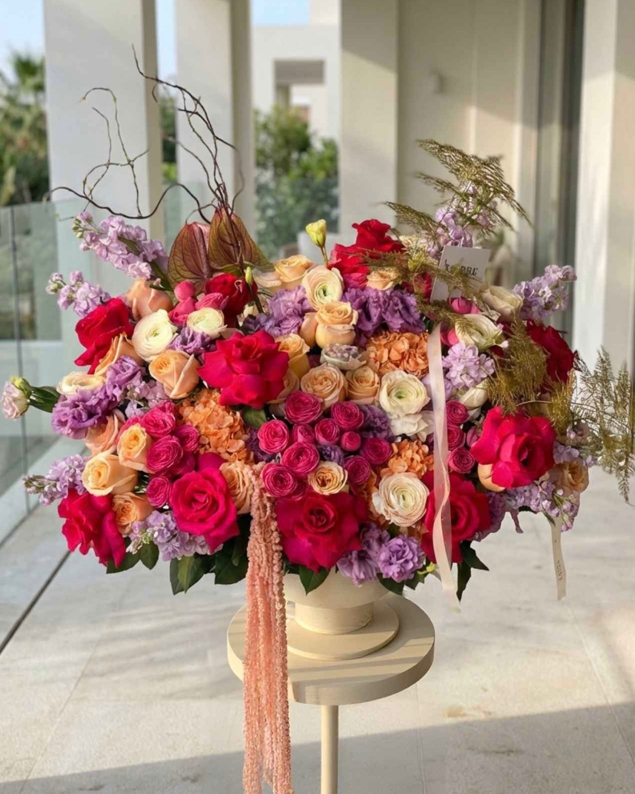 AUTUMN COLOR FLOWERS ARRANGEMENT IN POT WITH ROSES, RANUNCULUS, HYDRANGEA AND AMARANTHUS