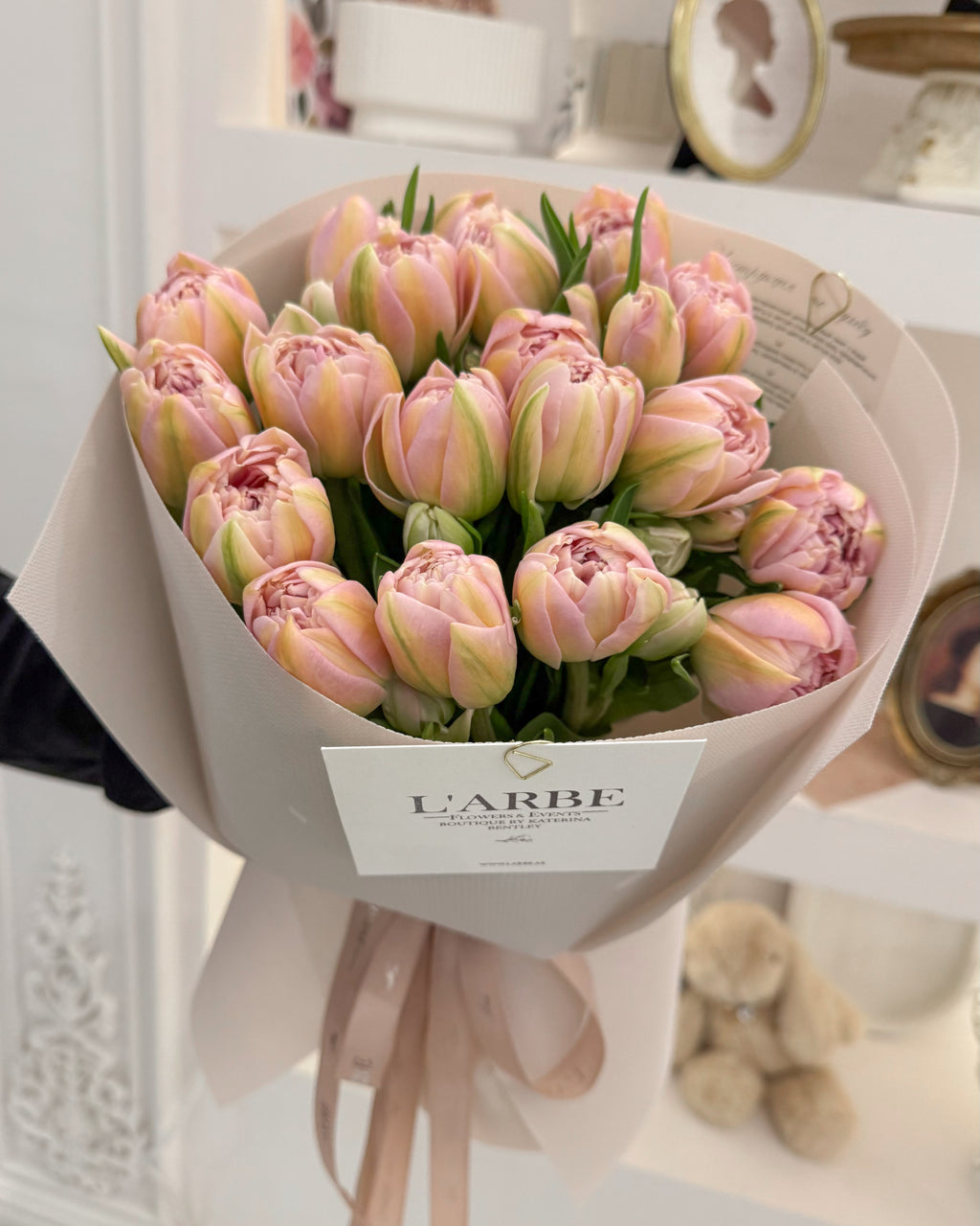 PINK FLOWERS BOUQUET WITH TULIP DOUBLE PETALS 21 PCS