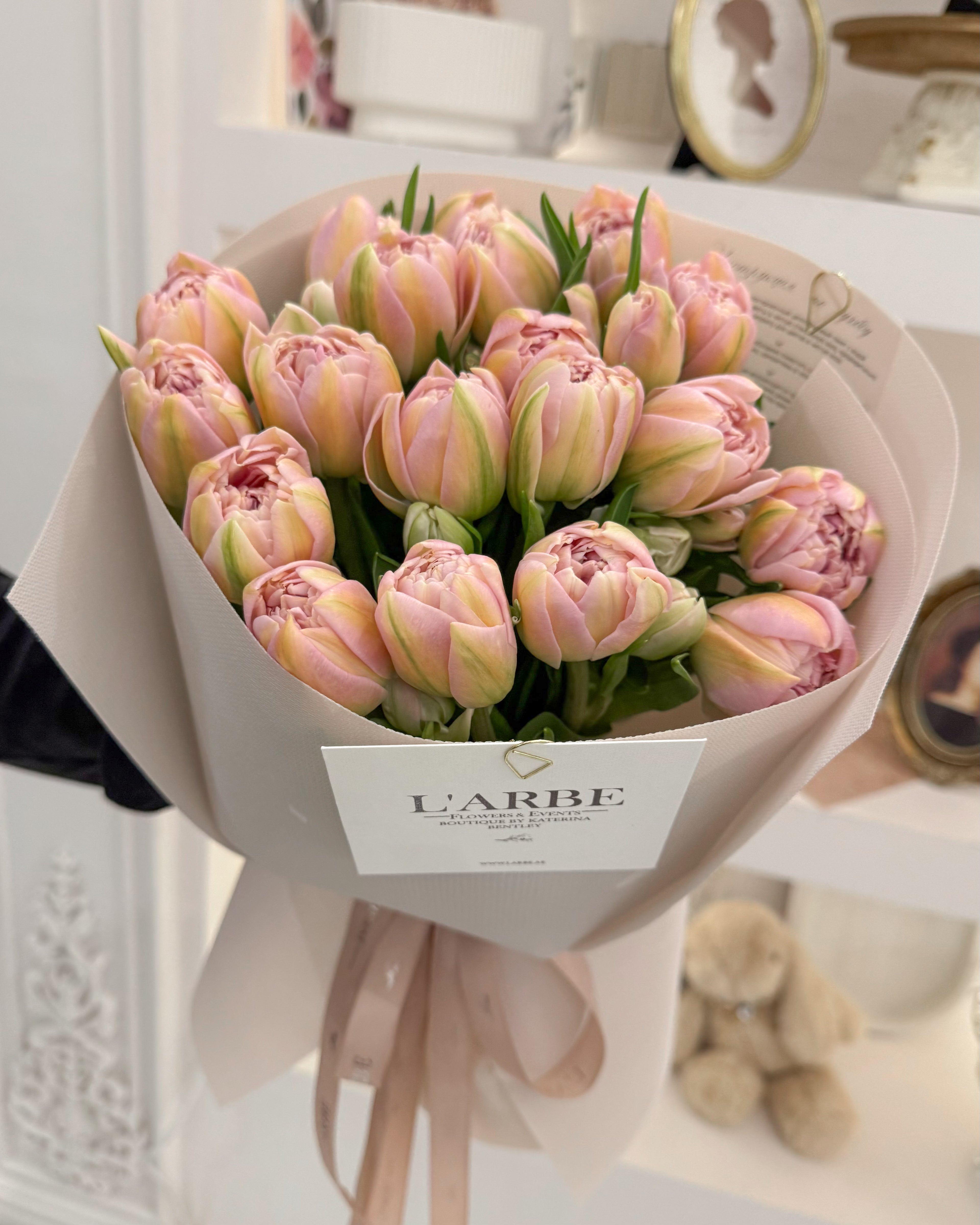 PINK FLOWERS BOUQUET WITH TULIP DOUBLE PETALS 21 PCS